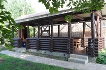 Беседка с мангалом.